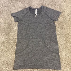 Gray lululemon Swiftly tech T-shirt